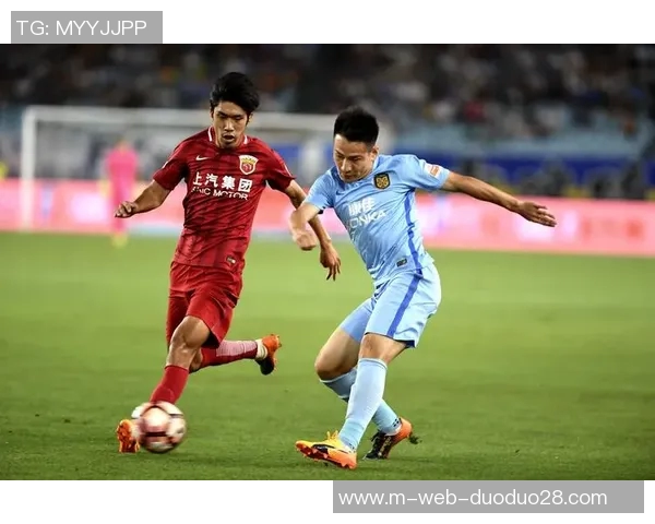 苏宁与上港激战正酣实况回顾与精彩瞬间分析 苏宁与上港激战正酣实况回顾与精彩瞬间分析