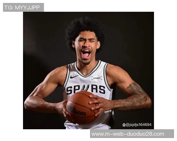 马刺与新奥尔良鹈鹕激战正酣球迷期待精彩对决与惊艳表现